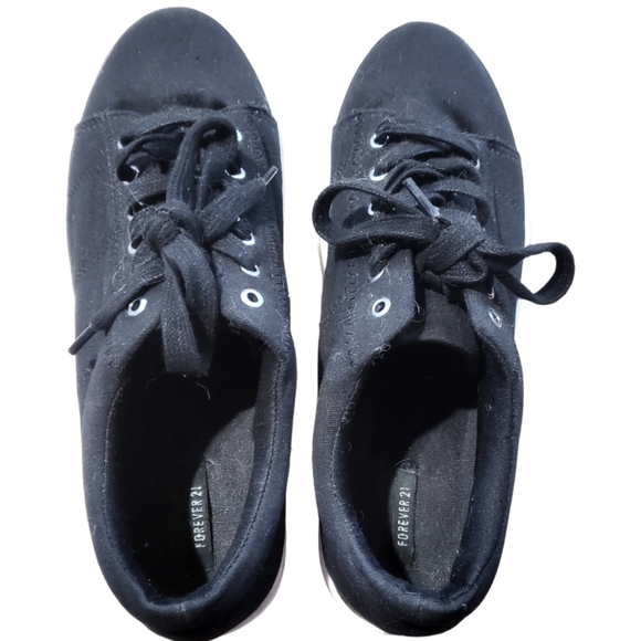 Forever 21 Black Canvas platform sneakers. Size 7 US. - Picture 9 of 9